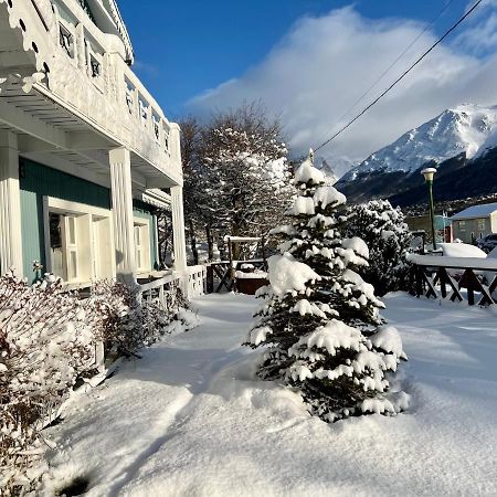 Hotel Campanilla Ushuaia Esterno foto